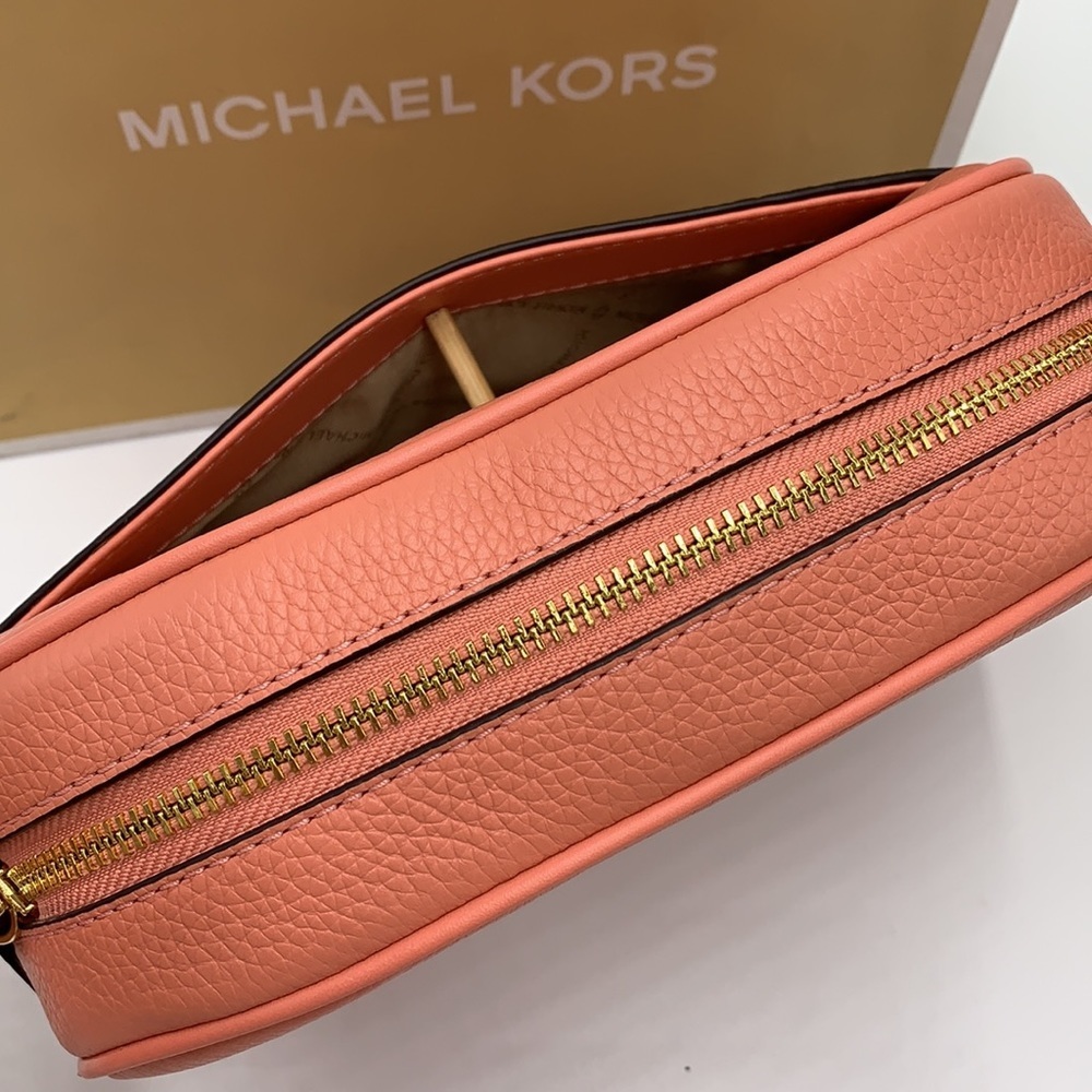 MICHAEL KORS
Jet Set Medium Embossed Pebbled Leather Crossbody Bag Sherbert - Picture 5 of 16
